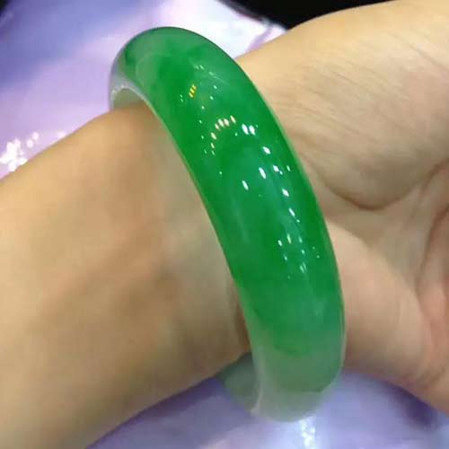 翡翠手镯