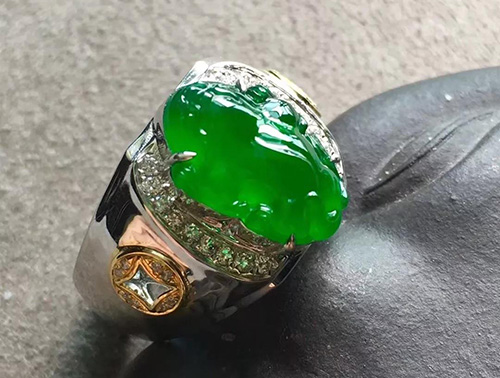 男戒指的戴法和意义