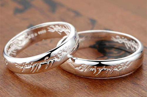 戴银饰品有什么好处和坏处